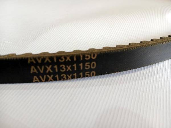 avx13-1150-remen-s-formovannym-zubom-foto
