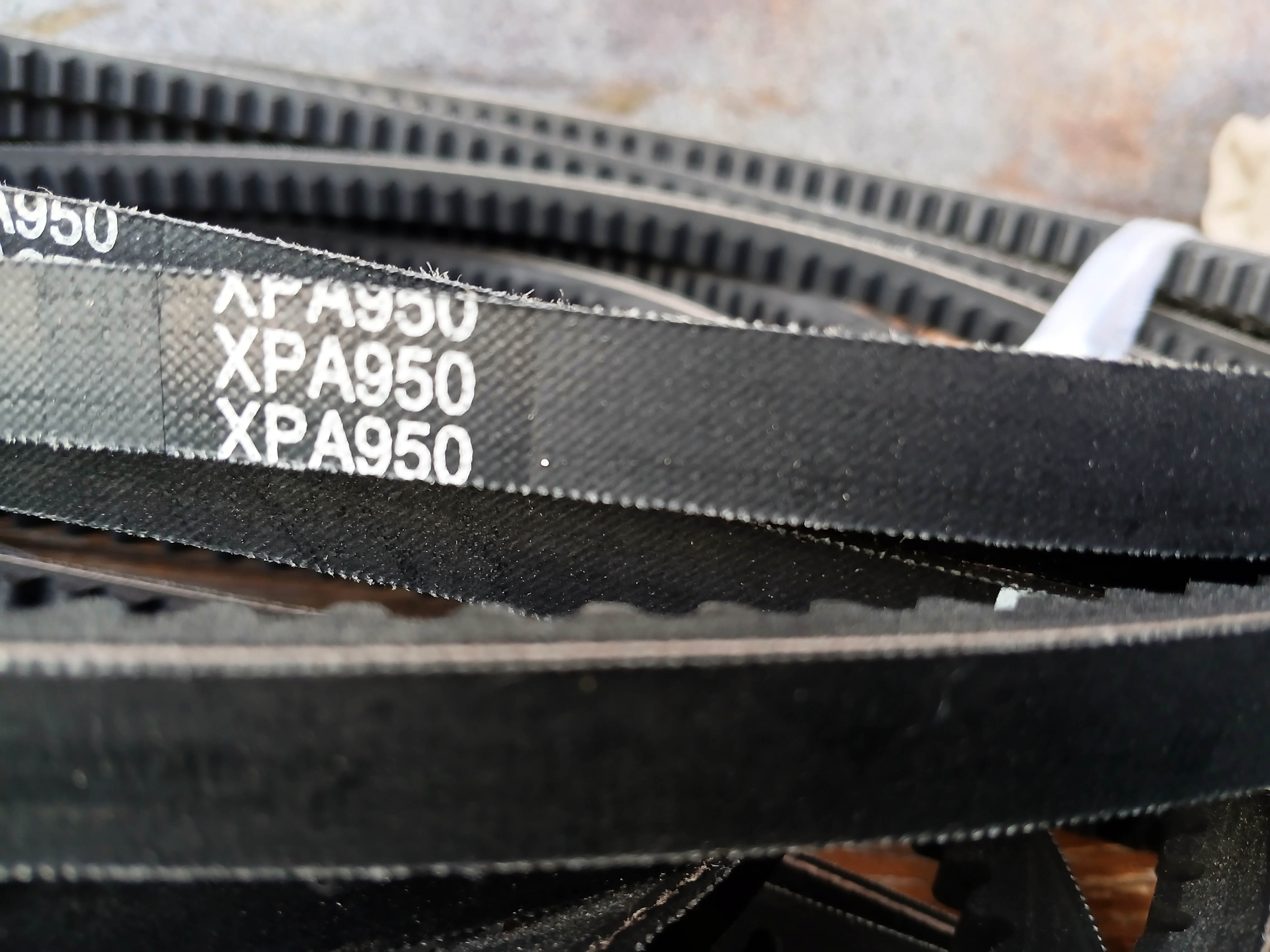 Ремень силовой узкоклиновой XPA 950